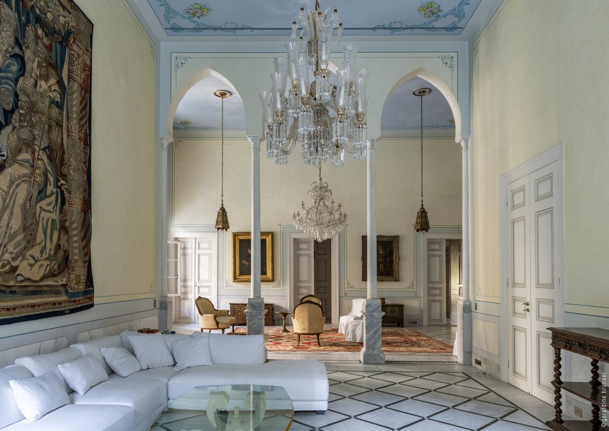 Maison Bleue, lot 1098 — view