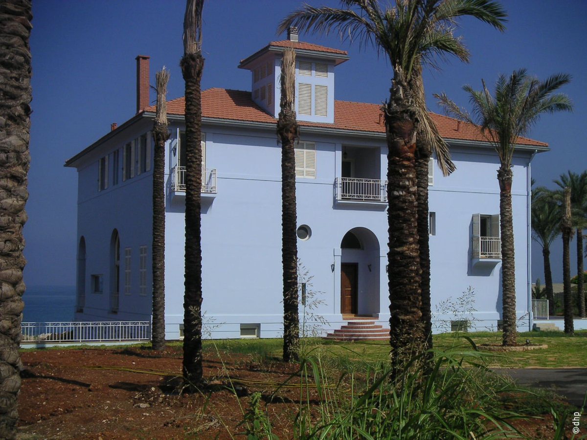 Villa Doumet — view